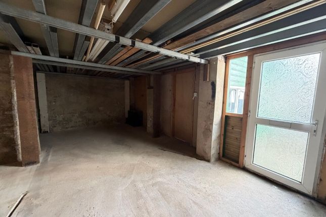 Studio, in Unit 3, £5,000