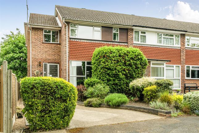 4 bed property, in Old Sawmill Lane Crowthorne, £475,000