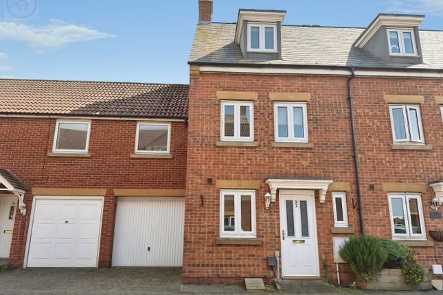 3 bed property, in Somerset Way, £249,950