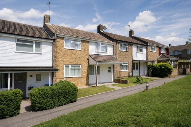 3 bed property, in Little Pynchons, £325,000