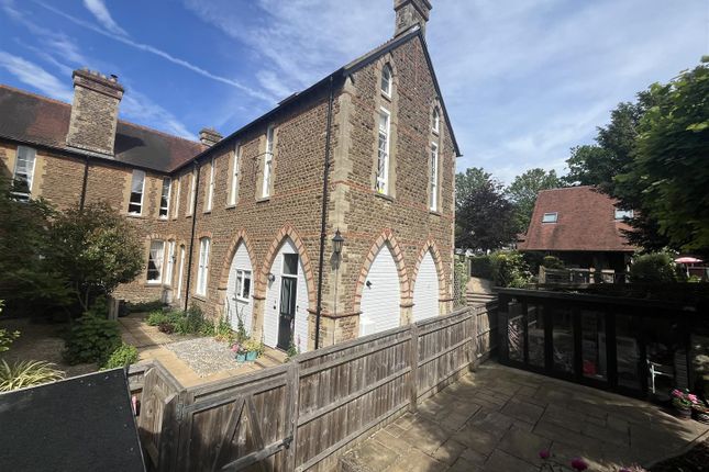 3 bed property, in Priory Road, £495,000