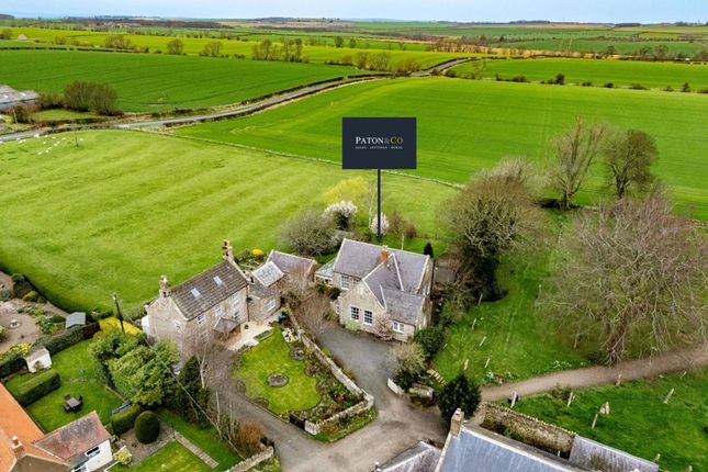 3 bed property, in The Old School House, £465,000