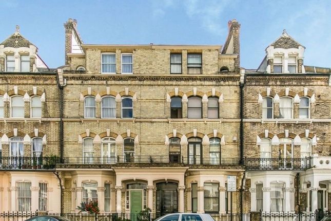 1 bed property, in Gwendwr Road, £500,000