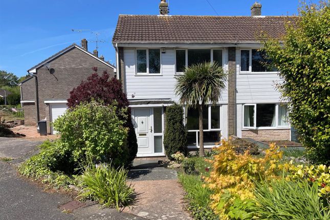 3 bed property, in Sycamore Close, £250,000