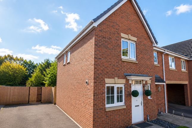 2 bed property, in Caesar Road, £185,000