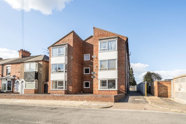 1 bed property, in Torrington Street, £38,500