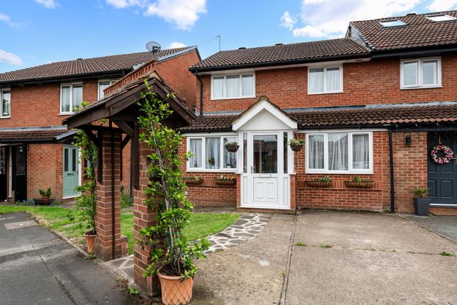 3 bed property, in Thatchers Way TW7, £635,000