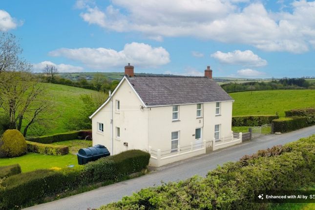 2 bed property, in Cefnypant, £215,000