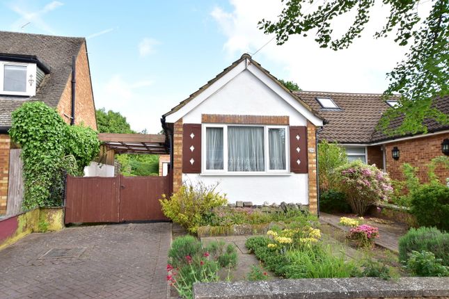 2 bed property, in Wood Rise, £549,950