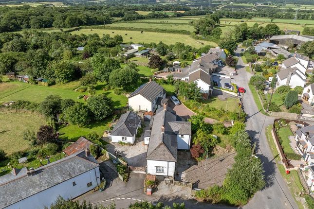 4 bed property, in Pyworthy, £445,000