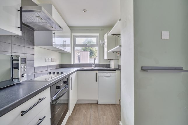 1 bed property, in Marksbury Road, £250,000