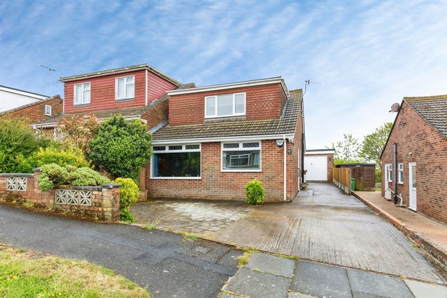 4 bed property, in Richland Close, £375,000