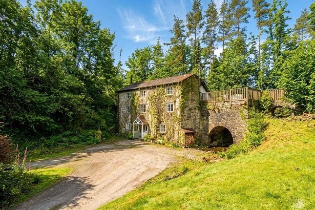 4 bed property, in Lewdown, £550,000