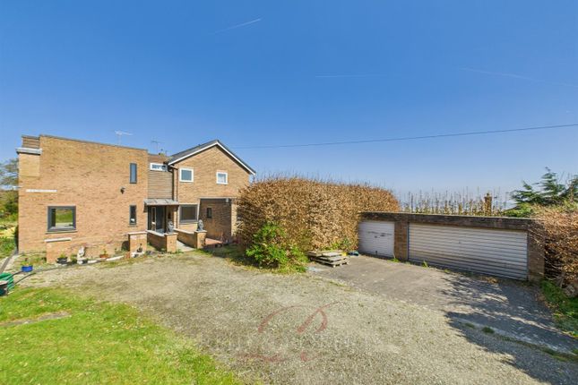 4 bed property, in Pen Y Ball Hill, £450,000