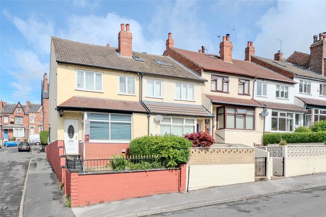3 bed property, in Roundhay Avenue, £225,000