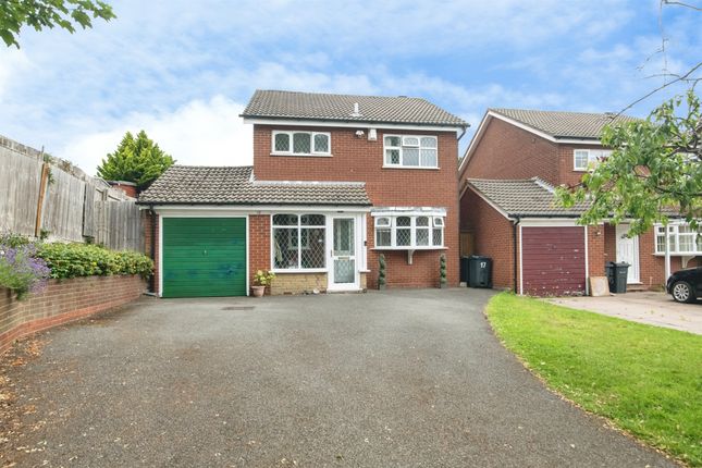 3 bed property, in Ashleigh Drive, £360,000