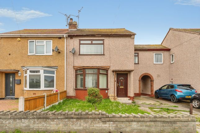 3 bed property, in Pendre Avenue, £100,000