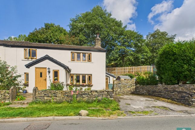 3 bed property, in Crowley Lane, £385,000