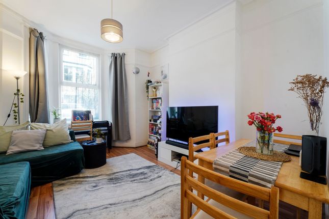 2 bed property, in Hormead Road, £525,000