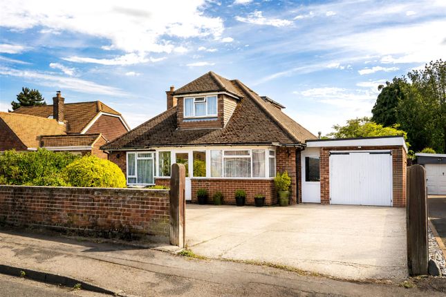 3 bed property, in Fernie Fields, £600,000