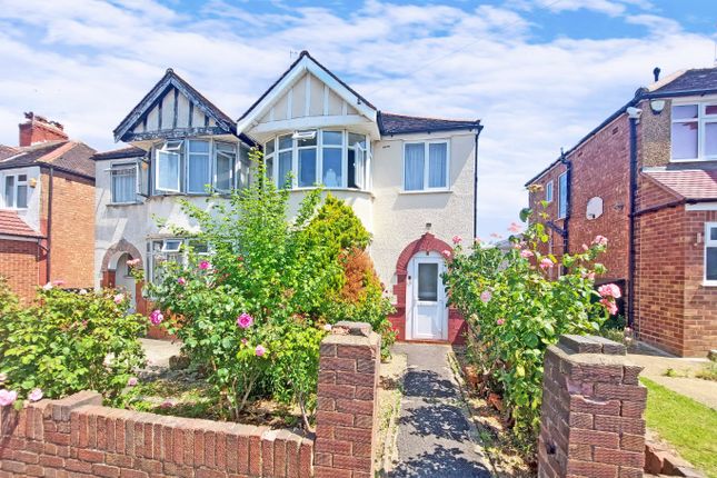 3 bed property, in Harley Crescent, £550,000
