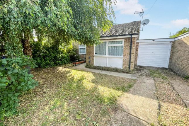 2 bed property, in Rowan Drive, £180,000