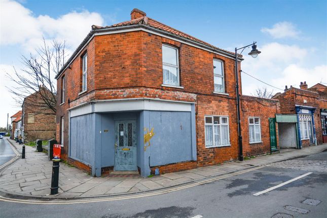 3 bed property, in Fleetgate, £170,000
