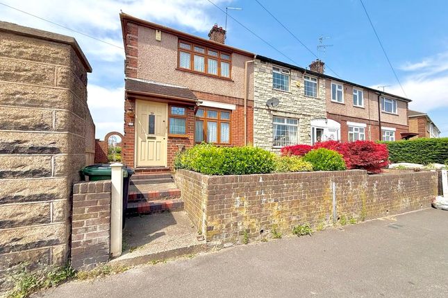 3 bed property, in Neville Road, £325,000