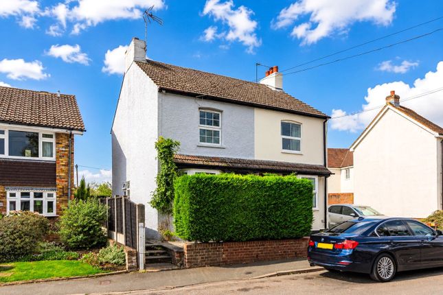 2 bed property, in Croft Lane, £475,000
