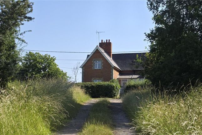 3 bed property, in Semley, £285,000