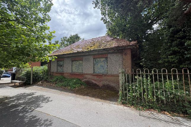 Land, in Constitution Hill Road, £35,000