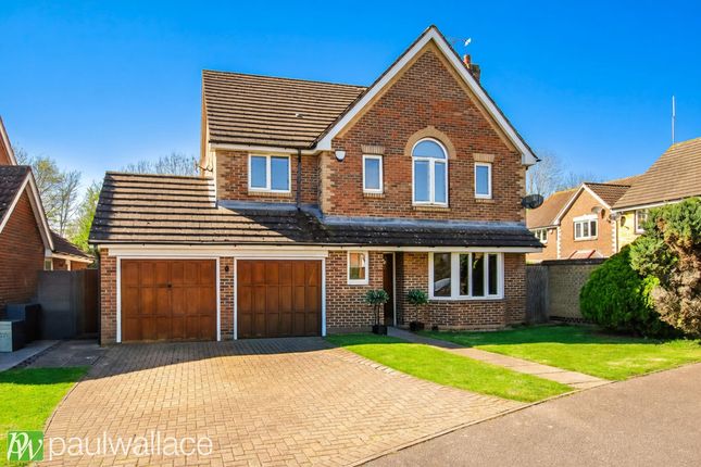 4 bed property, in Pulham Avenue, £825,000