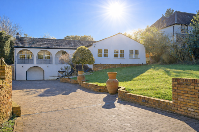 4 bed property, in Hazeleigh, £1,150,000
