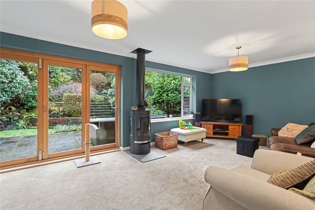 5 bed property, in Stonepark Drive, £800,000