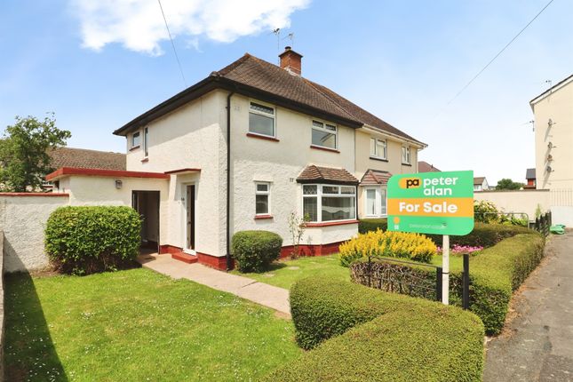 3 bed property, in Plas Essyllt, £300,000