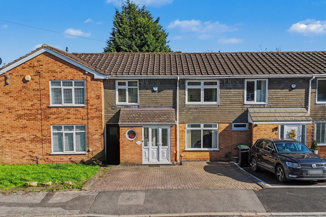 3 bed property, in Oakwood Road, £275,000