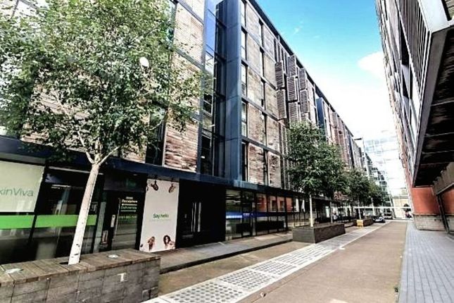 2 bed property, in Burton Place, £175,000