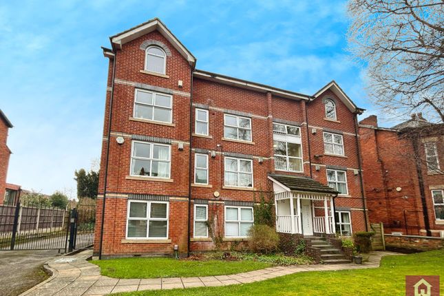 3 bed property, in Parsonage Road, £245,000