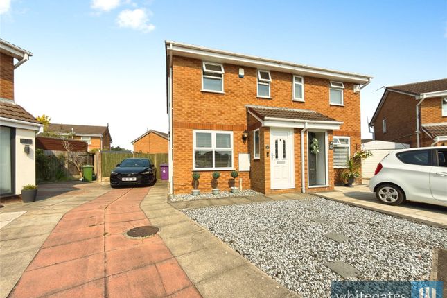 2 bed property, in Foinavon Close, £185,000