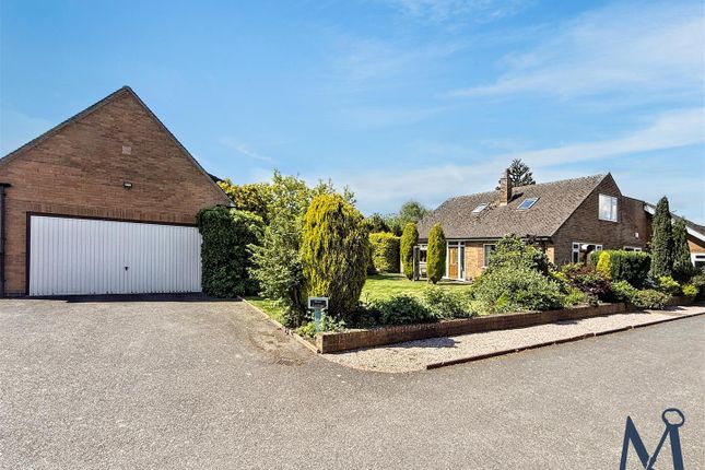 5 bed property, in Jubilee Croft, £850,000