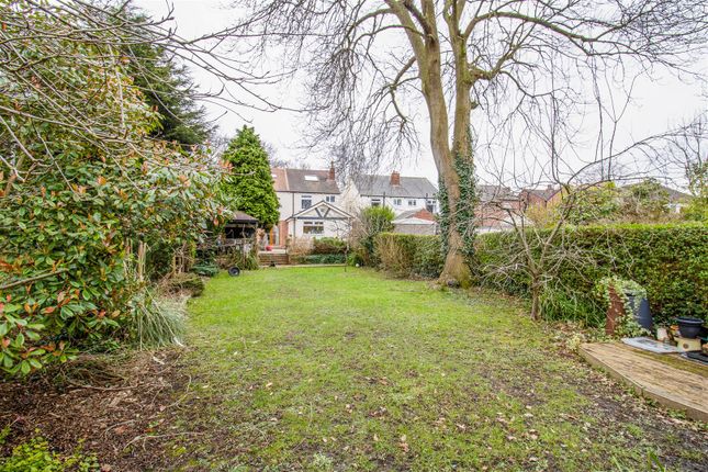 4 bed property, in Eden Avenue, £400,000
