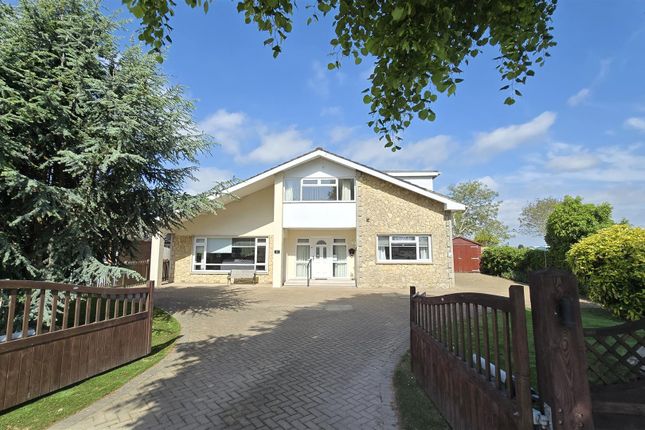 4 bed property, in Lime Walk, £395,000