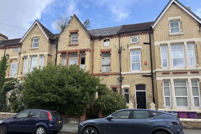 5 bed property, in 105 Arundel Avenue, £125,000