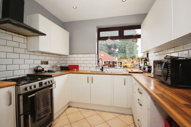 3 bed property, in Pearson Avenue, £290,000