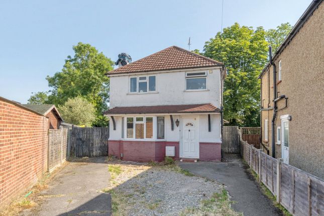 3 bed property, in Guildford, £475,000