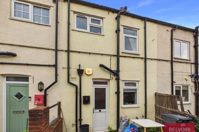 2 bed property, in Coronation Terrace, £150,000