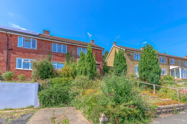 3 bed property, in Colne Road, £325,000