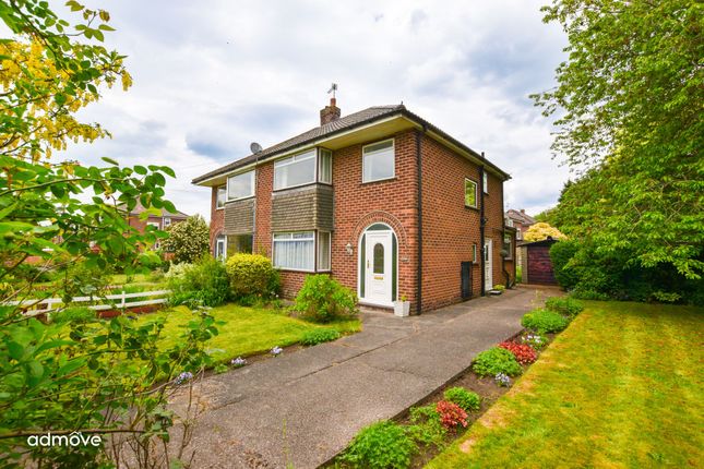 3 bed property, in Moss Lane, £265,000