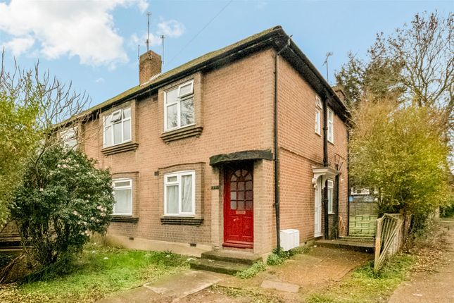2 bed property, in Gifford Gardens, £335,000