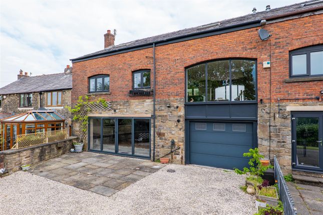 5 bed property, in Plodder Lane, £424,995